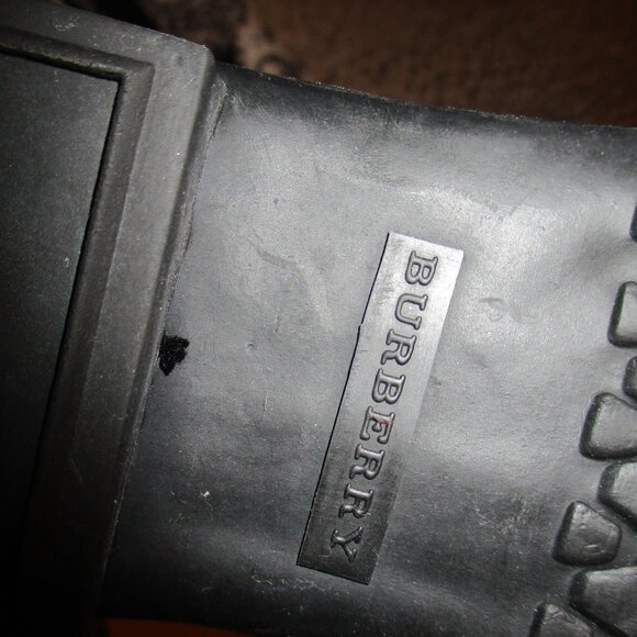 new burberry rain boots black and gray zippers up back 7  38 - Picture 5 of 9